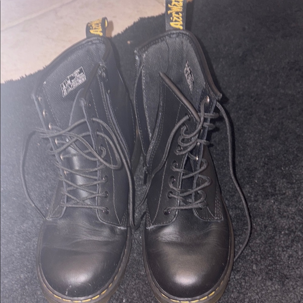 Doc Martins Leather Boots